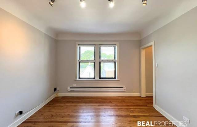 2321 N Rockwell photos photos