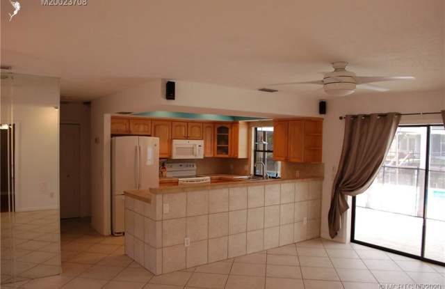3040 SW Woodland Trail Gallery 3