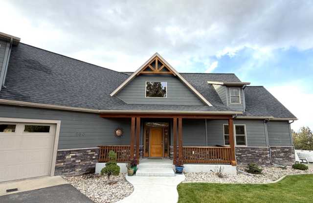 Absolutely Stunning, 6-Bed 3.5 Bath Executive Home with Views, Trails, and 3 Car Garage photos photos