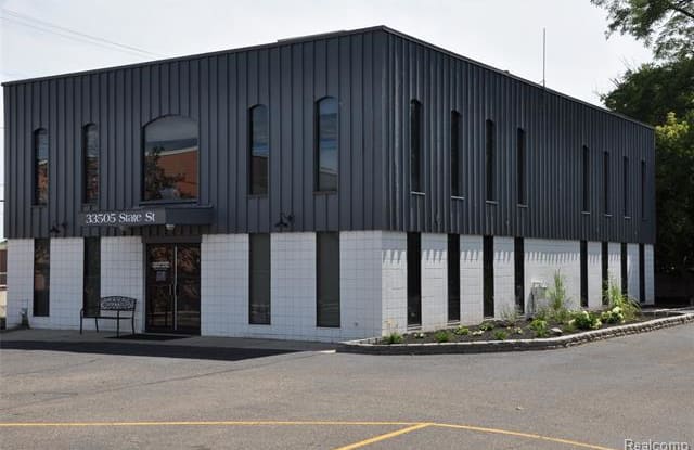 33505 STATE Street - 33505 State Street, Farmington, MI 48335