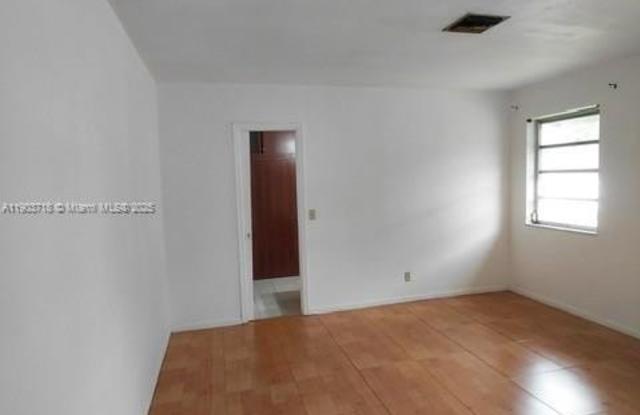 5115 W Park Rd photos photos