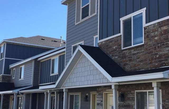 3 Story Vineyard Townhome w 1 car attached garage photos photos