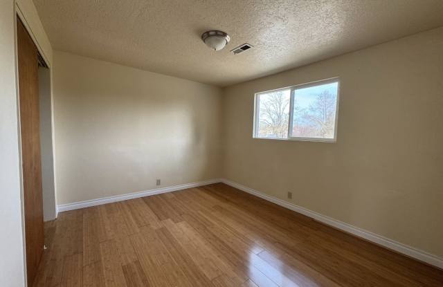 210 Barton Street photos photos