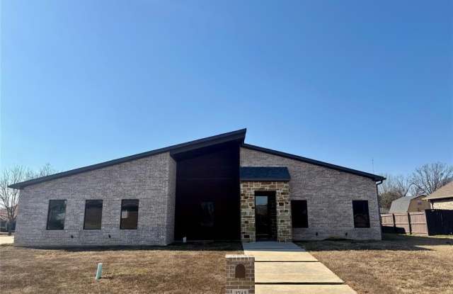 2713 Stone Briar Drive photos photos