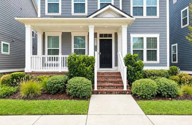 Spacious 4 Bedroom Single Family Home | Finished Basement + 2-Car Garage Gallery 1