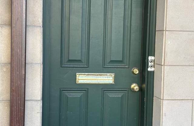 134 Tulip Avenue Gallery 1