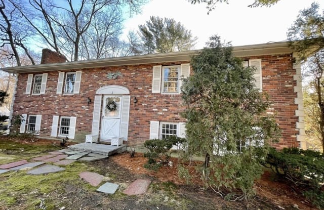 2 Brewster Rd - 2 Brewster Road, Plymouth County, MA 02043
