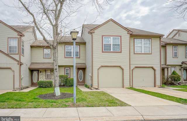 401 JAMESTOWN Court - 401 Jamestown Court, Mt Laurel Township, NJ 08054
