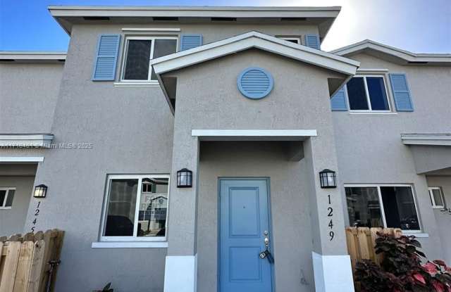 1245 NW 3rd Ln - 1245 Northwest 3rd Lane, Florida City, FL 33034 1245 NW 3rd Ln - 1245 Northwest 3rd Lane, Florida City, FL 33034