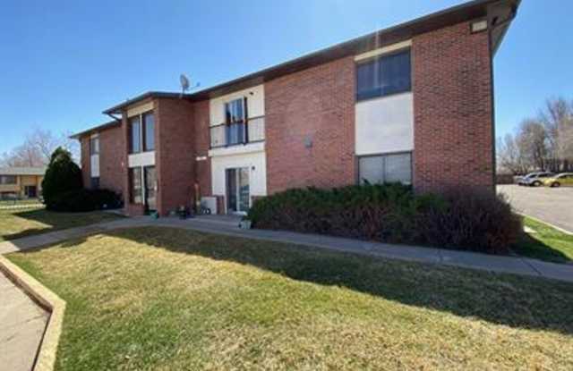 Special Offer! Florence @ 26th Ave 2 Bed | 1 bath - Central AC + In Unit Laundry photos photos