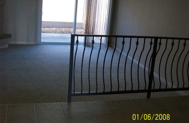 2 Bed 1.5 Bath Condo Gallery 4