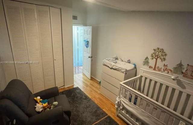 19416 NE 26th Ave photos photos