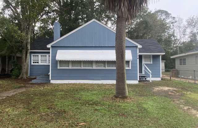 154 Dobbs Avenue 36606 photos photos