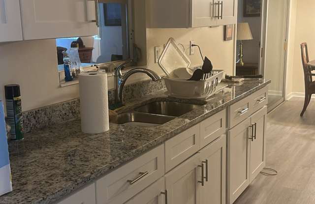2104 Sanford Avenue photos photos