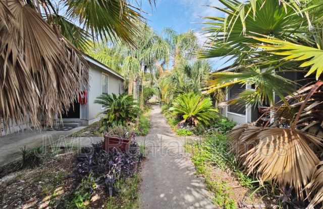 5524 Commerce St photos photos