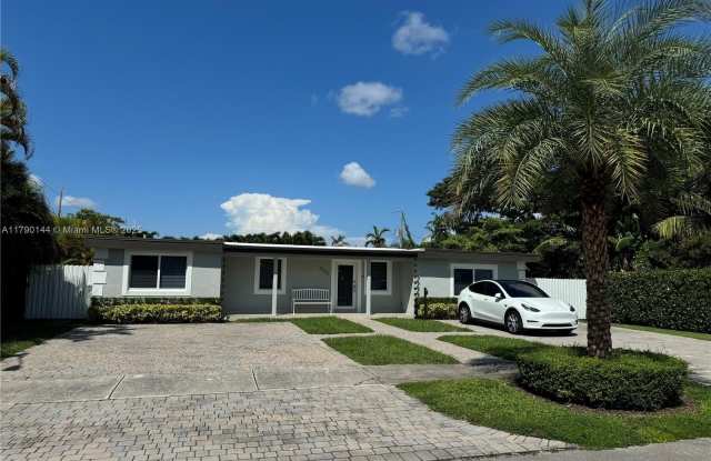 4630 SW 99th Ave photos photos