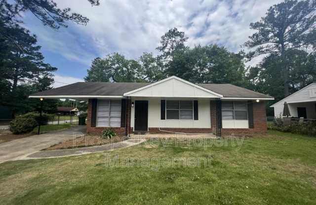 2103 Wagner Dr photos photos