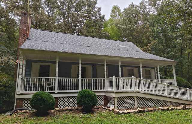 4 bedroom home on cul-de-sac photos photos