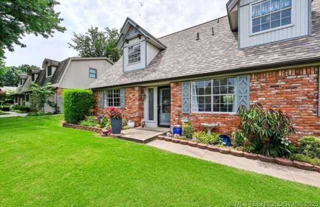 Discover this beautiful 4 bedroom, 2 bath home nested in the heart of Tulsa! Gallery 4