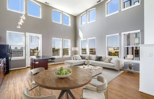 Uptown Lake Apartments photos photos