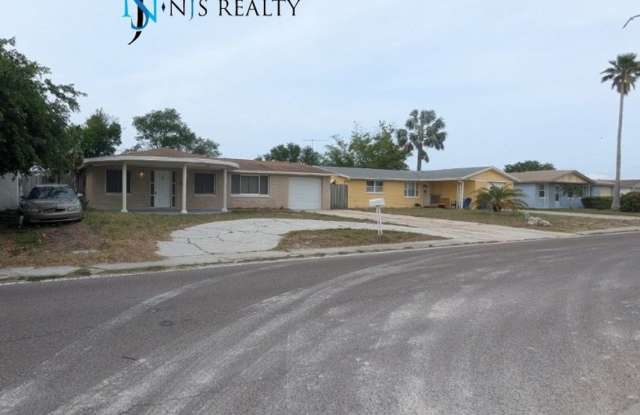 Gorgeous 3/2 1804 Sq. Ft. with new flooring, large open living spaces, fenced in yard  more... photos photos
