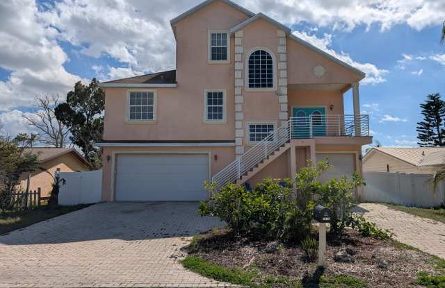 7436 Islander Ln photos photos