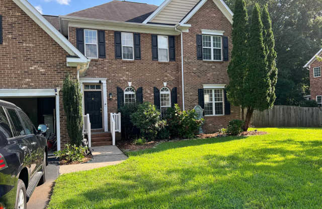 Spacious beautiful 5 bedroom 2.5 bath home In high Point with an office/screened-in sunroom/ Large backyard/2 car garage photos photos