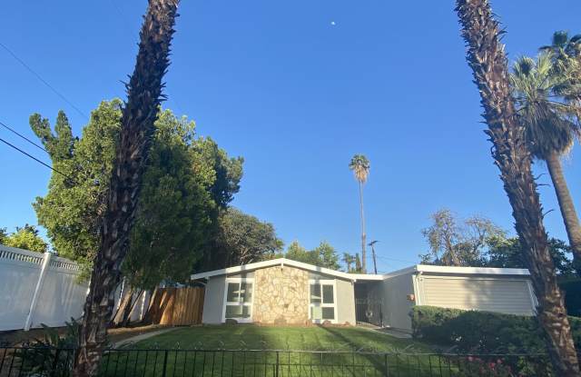 6614 Gazette Avenue Gallery 2