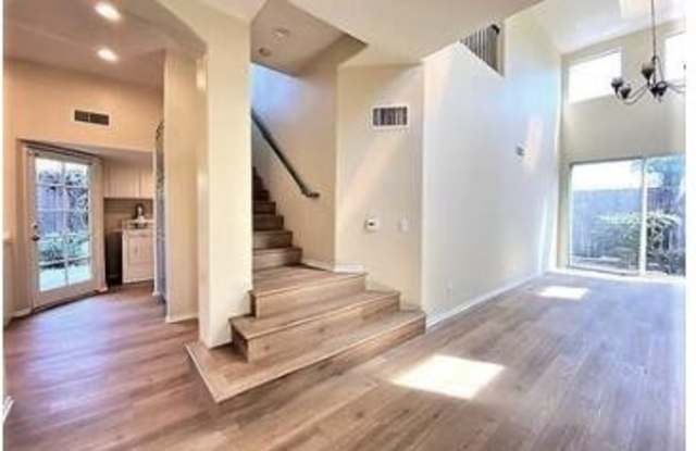 2462 De La Vina - 2462 De La Vina Street, Santa Barbara, CA 93105