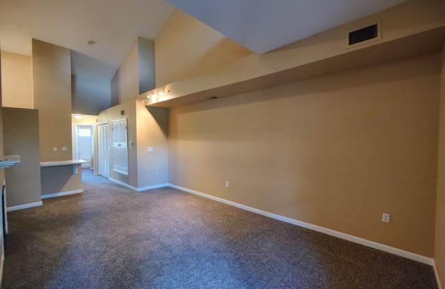 3242 S Zeno Ct Unit I Gallery 3