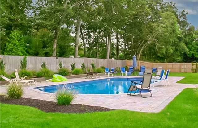 15 Pin Oak Lane photos photos