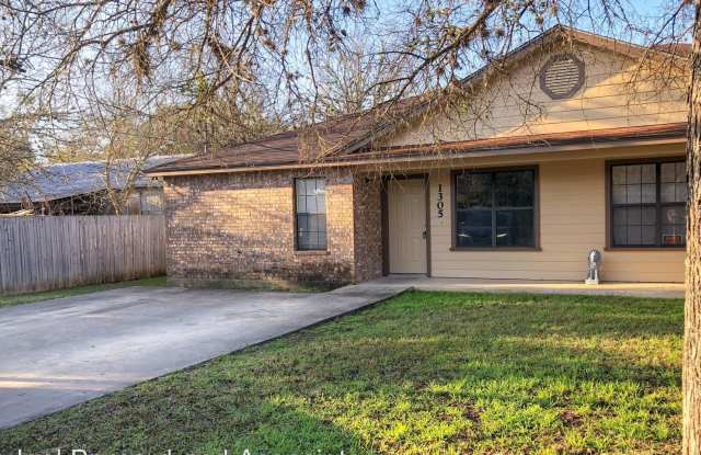 1305 Baylor - 1305 Baylor Avenue, San Marcos, TX 78666
