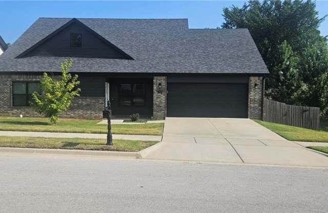 310  W Kinniburgh  DR photos photos