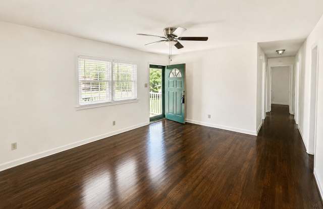 Three bedroom, 1 bath brick ranch in Liberty Gallery 3