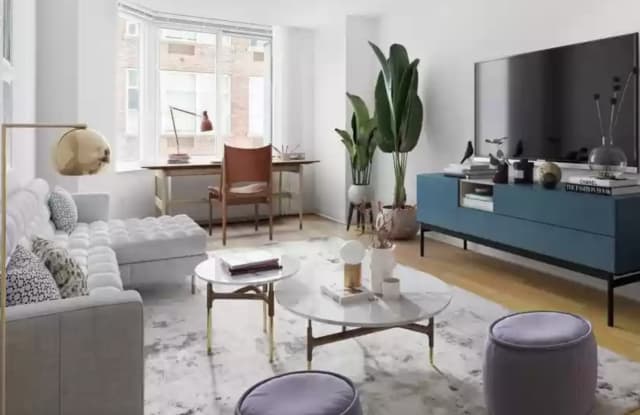 310 W 38th St - 310 West 38th Street, New York City, NY 10018