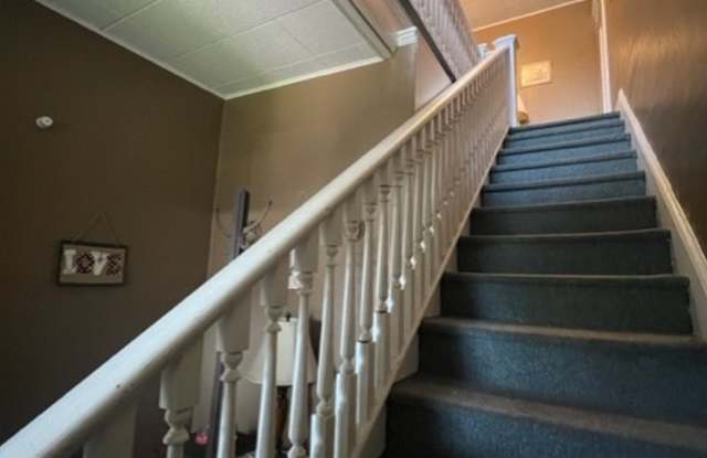 402 Straley Avenue - 1 Gallery 3
