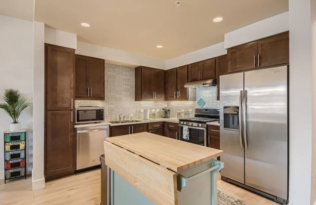 Modern 1 BDR in Peloton - Ground Floor - Full Accessible Gallery 3