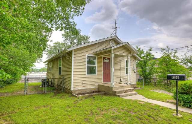 729 Indiana Ave photos photos