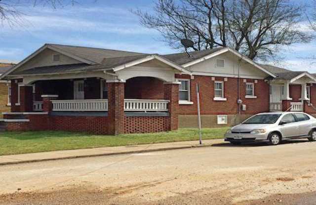 4/BR House Steps Away From MSU Campus! photos photos