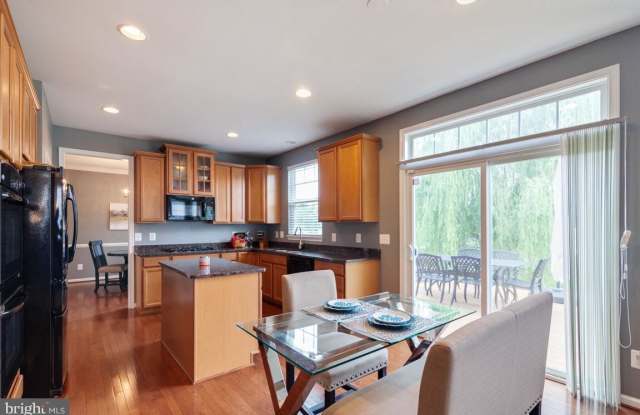 16404 BOATSWAIN CIRCLE Gallery 2