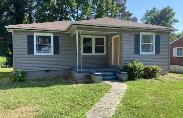 3 Bedroom, 1 Bathroom House in High Point! - 1211 Cedrow Drive, High Point, NC 27260