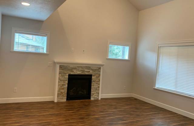 2844 Glen Creek Rd NW Gallery 2
