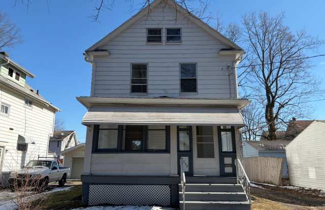 Cozy 3 Bed Home w/ 1-Car Garage photos photos