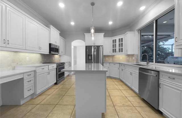 10216 WOODBORNE Place Gallery 4