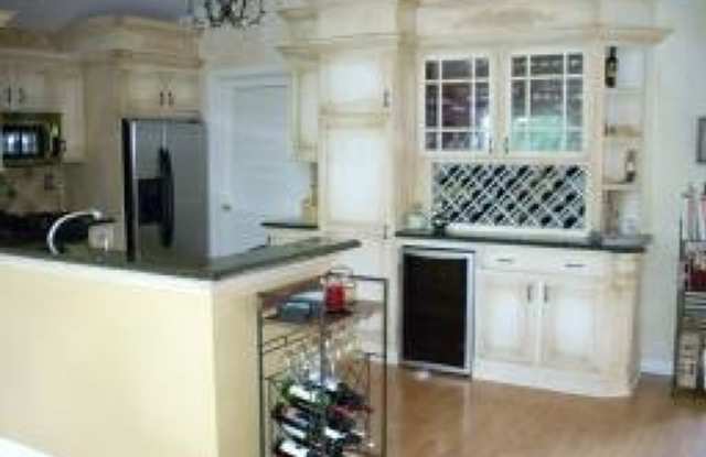 24 Bramble Ct Gallery 3