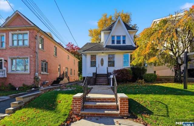 85 Beckwith Place 1 photos photos