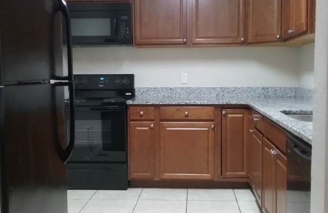4021 Versailles Dr. Unit F Gallery 3