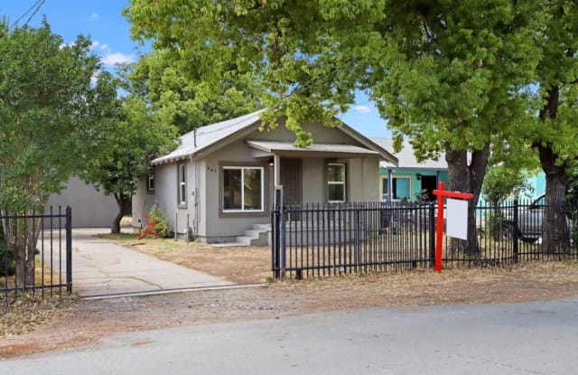 947 S Gertrude Ave - 947 South Gertrude Avenue, Garden Acres, CA 95215