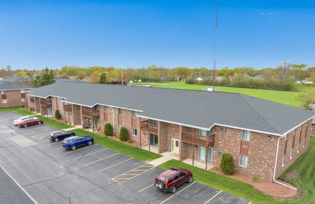 2 Bedroom Spacious 2nd floor Apartment - 740 Abrams Street, Green Bay, WI 54302 2 Bedroom Spacious 2nd floor Apartment - 740 Abrams Street, Green Bay, WI 54302