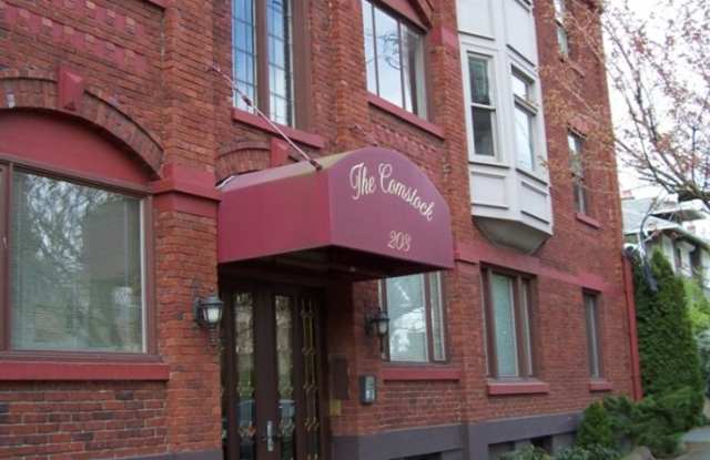 Comstock Apartments photos photos